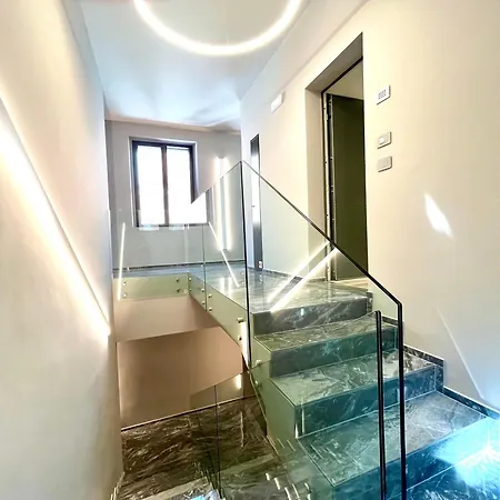 Garibaldi Living - Centro Storico Apartment *