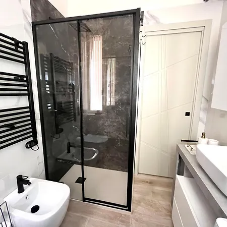 Garibaldi Living - Centro Storico Apartment