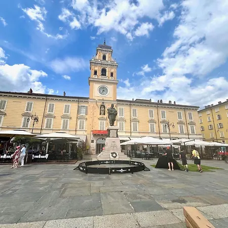 Garibaldi Living - Centro Storico Apartment *